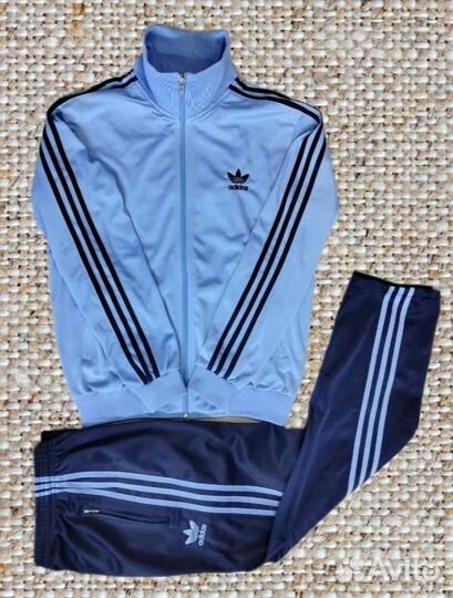 Новый спортивный костюм adidas