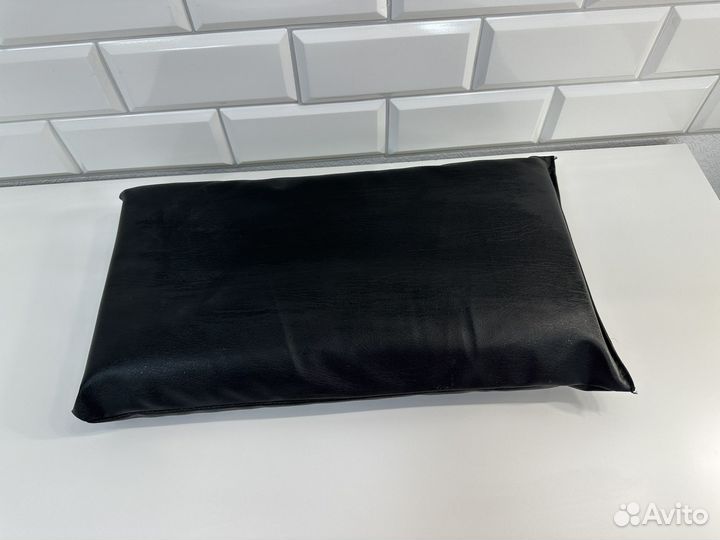 Подушка кожаная