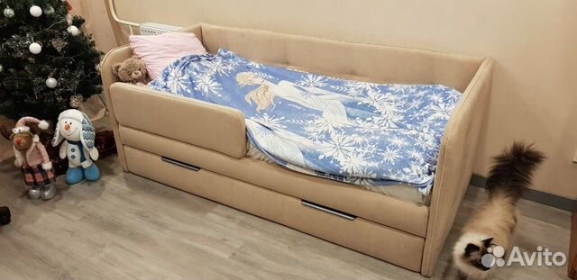 Детская кровать диван с мягкими бортиками