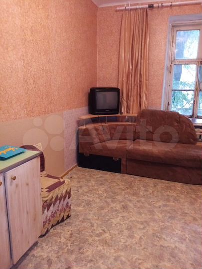 Комната 28 м² в 6-к., 2/4 эт.