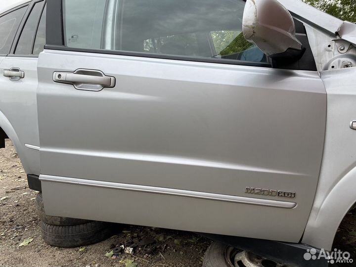 Дверь передняя правая SsangYong Kyron