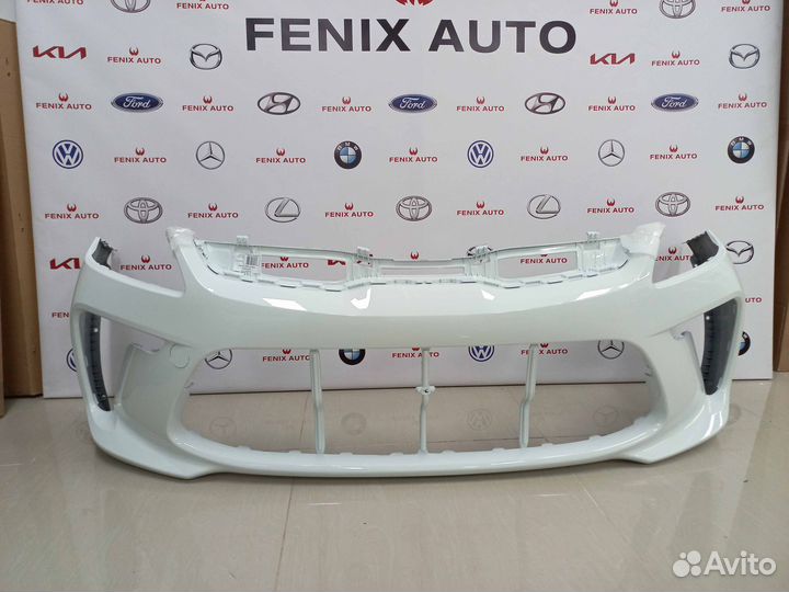 Передний бампер Белый на Kia Rio 4