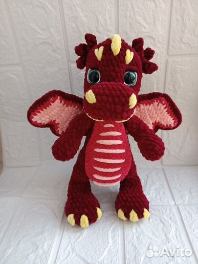 Вязаная игрушка динозавр