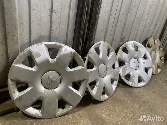 Колпаки Mitsubishi R16