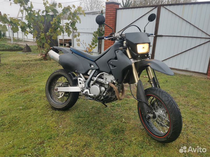 Suzuki drz400