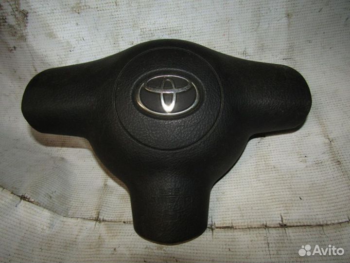 Подушка безопасности в рулевое колесо Corolla E12