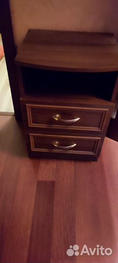 Тумба прикроватная