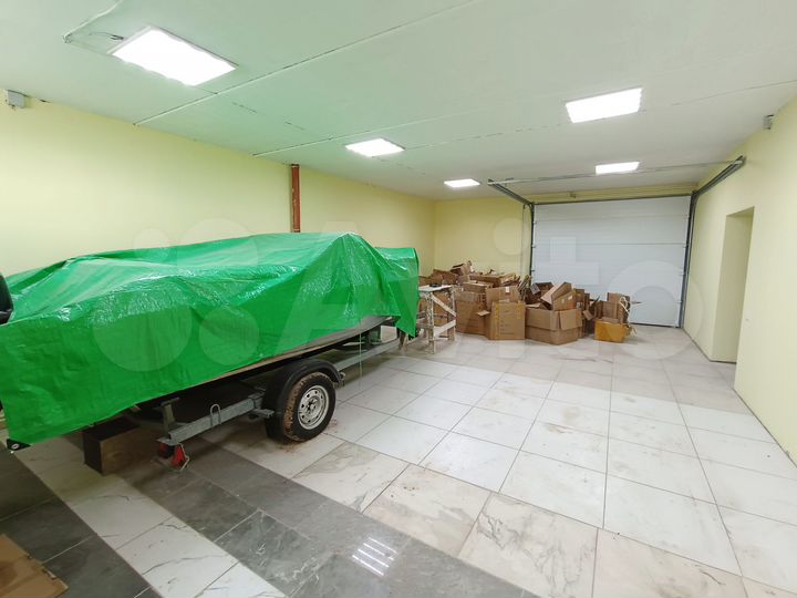 Отдельно стоящее торгово-складское здание, 460 м²