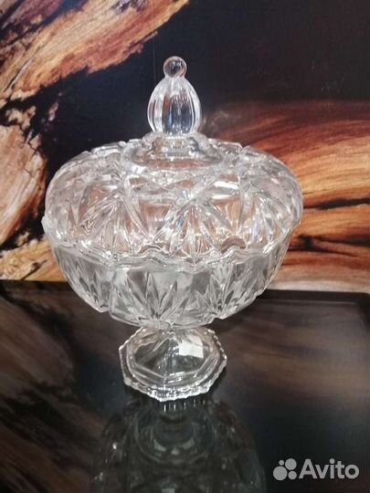 Ваза хрустальная