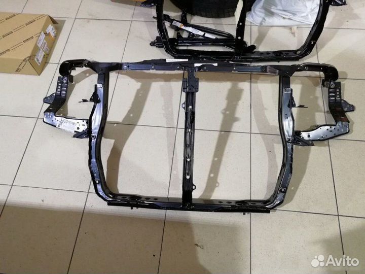 Суппорт радиатора Toyota Highlander U50