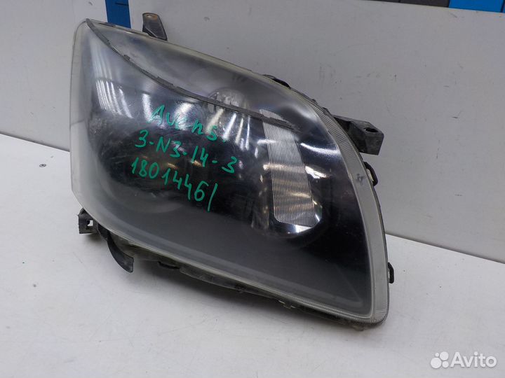 Фара правая Toyota Avensis 2003-2008
