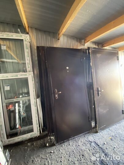 Склад входных дверей