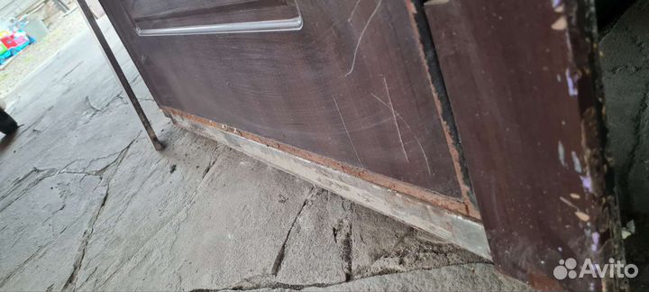 Дверь входная металлическая б/у