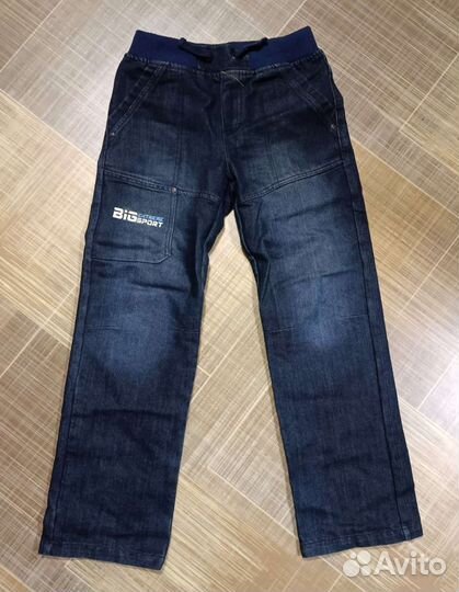 Жилетки и джинсы на мальчика р 152