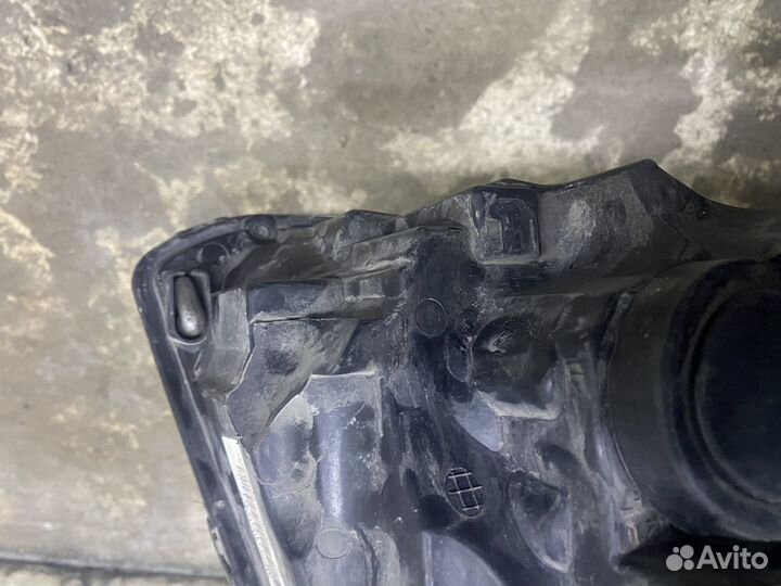 Фара передняя левая Nissan Terrano D10