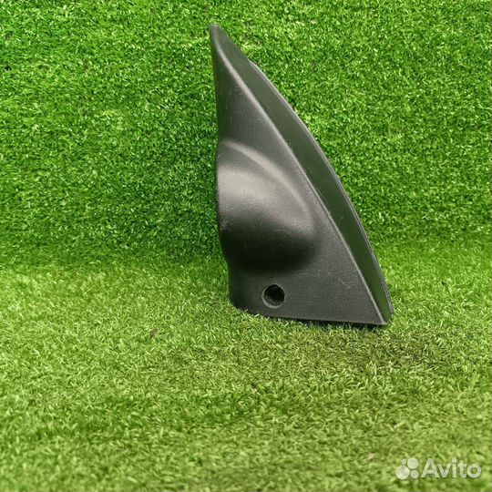 Уголок двери внутренний передний левый Ford Mondeo