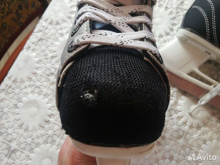 Коньки хокейные Larsen