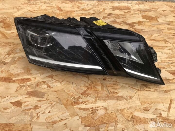 Фара правая Skoda Octavia A7 Рестайлинг LED