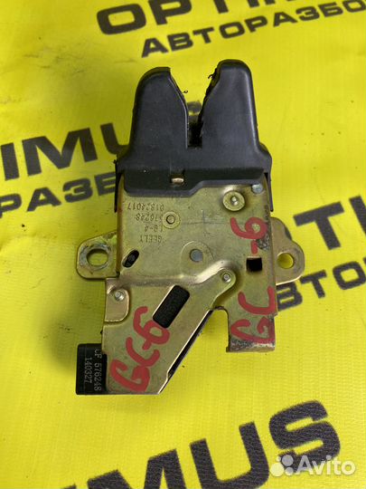 Замок крышки багажника Geely GC6