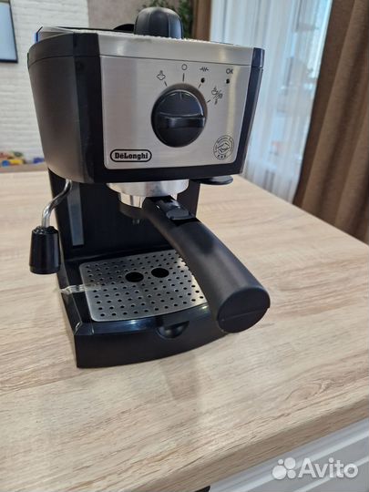 Кофеварка эспрессо рожковая DeLonghi EC155