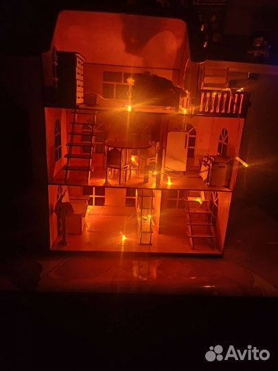 Домик кукольный