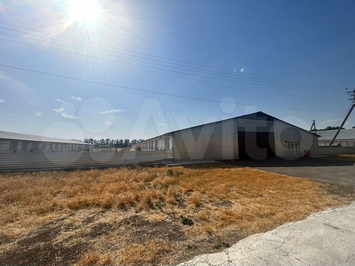 Три Склада,общей площадью 5000 м²