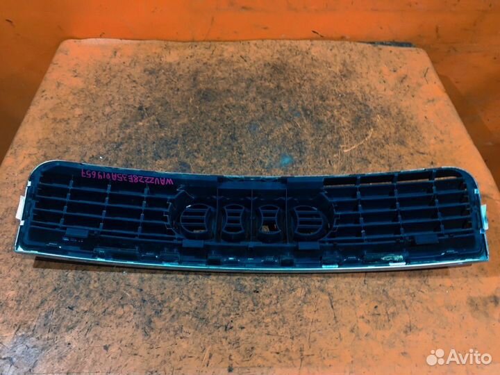 Решетка радиатора audi a4