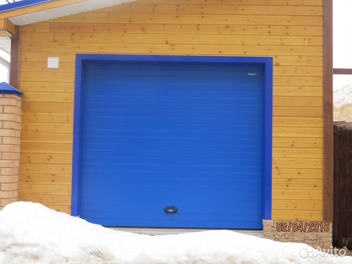 Ворота секционные гаражные 2х2 м Дорхан