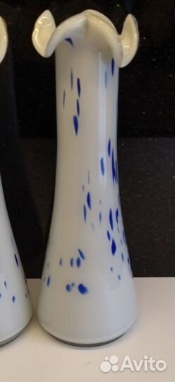 Парные вазы. молочное стекло, винтаж