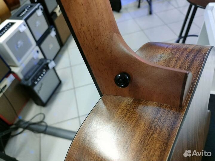 Трансакустическая гитара enya