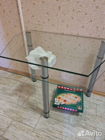 Стеклянная тумба