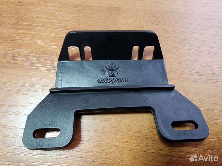 Кронштейны Универсал габаритного фонаря Много