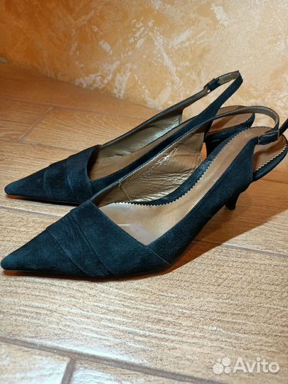 Туфли. Босоножки. Carlo Pazolini. 38 р. Замша