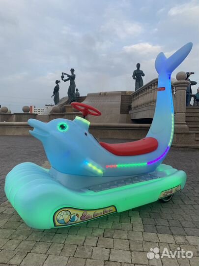 Электромобиль Дельфин