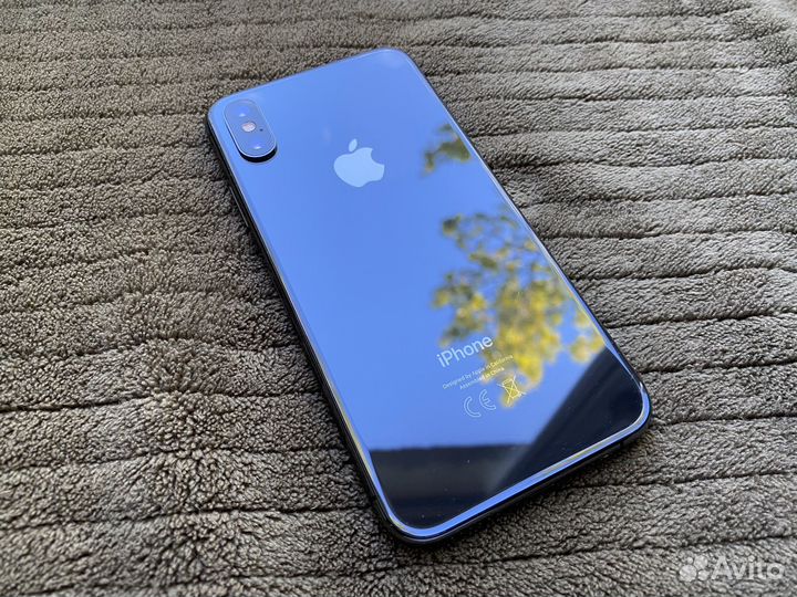 iPhone Xs, 64 ГБ