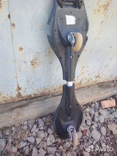 Роликовая доска(скейтборд на двух колёсах)