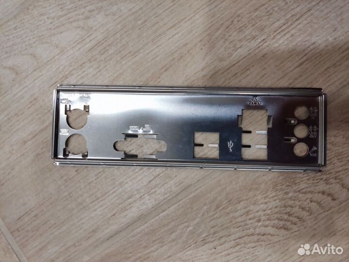 Материнская плата с процессором и памятью