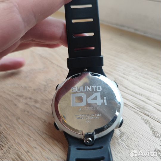 Часы suunto d4i