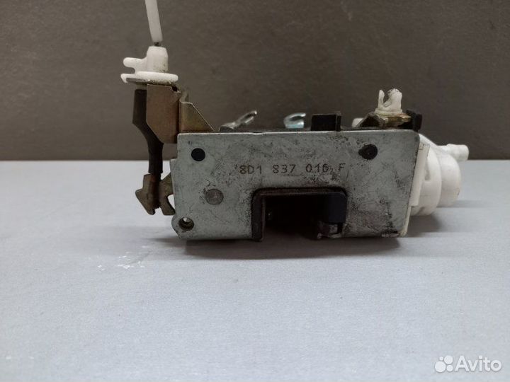 Замок двери передний правый Audi A4 В5 2008