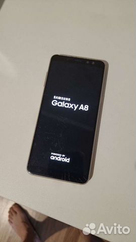 Телефон Samsung galaxy A8