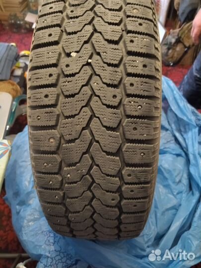 Yokohama Ice Guard F700Z 205/60 R16