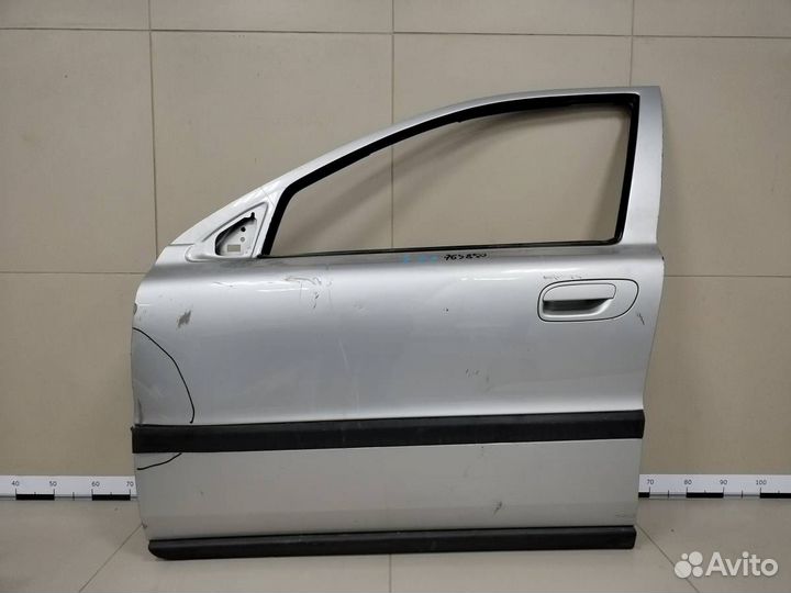 Дверь передняя левая Volvo V70