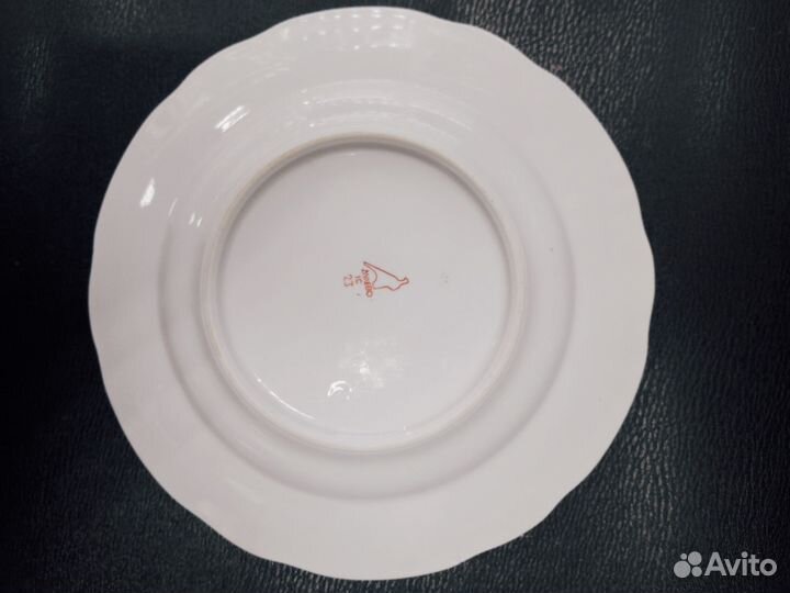 С. 273 Набор тарелок 