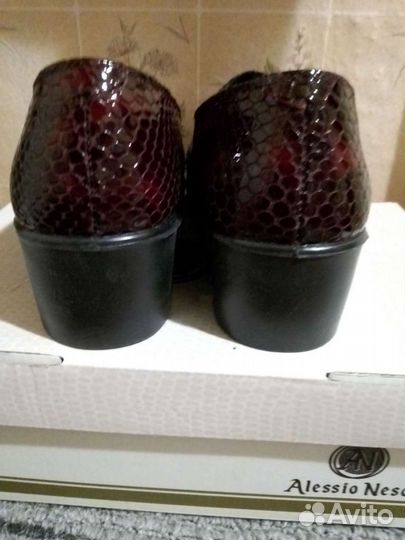 Туфли на танкетке