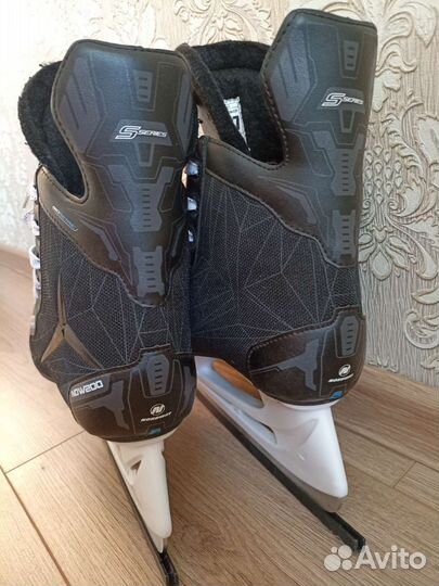 Коньки, р-р 37. Торг