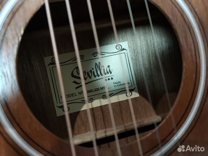 Гитара акустическая с чехлом, продажа обмен