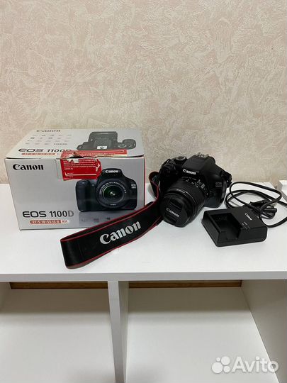Фотоаппарат Canon EOS1100D Kit