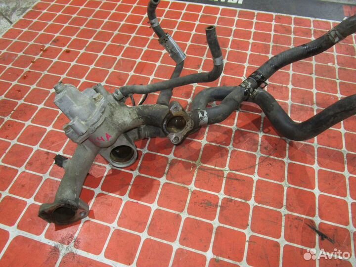 Корпус термостата на Mitsubishi Galant E64A