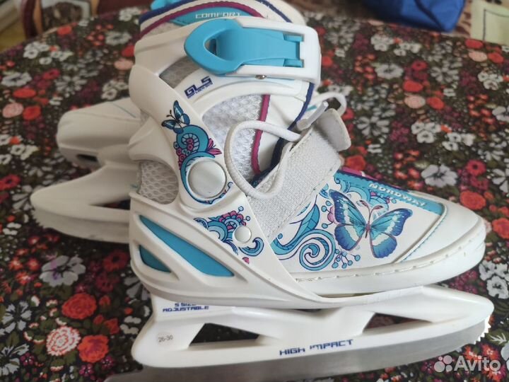 Продам коньки ледовые