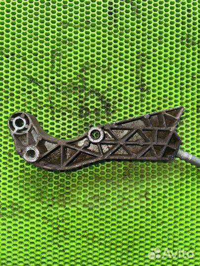 Кронштейн кпп granta,калина,datsun